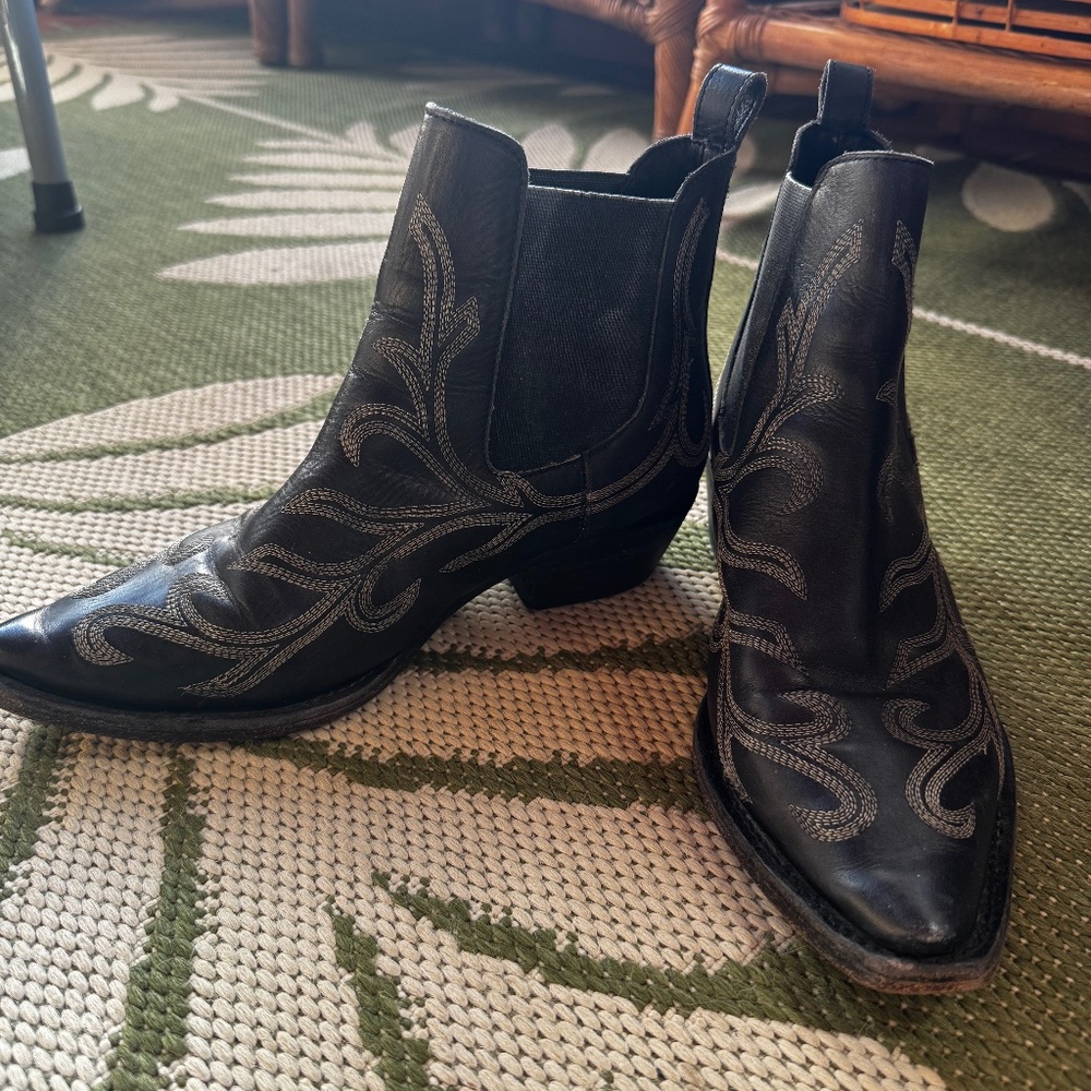 Free People black ankle cowboy boots